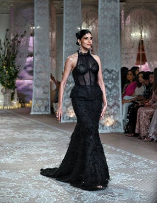 India Couture Week New Delhi, Jul 26 (ANI): A model walks the ramp during Day 2 of India Couture Week, in New Delhi on Sunday. NEW DELHI Delhi India Copyright: xANIx ANI_20260726389
