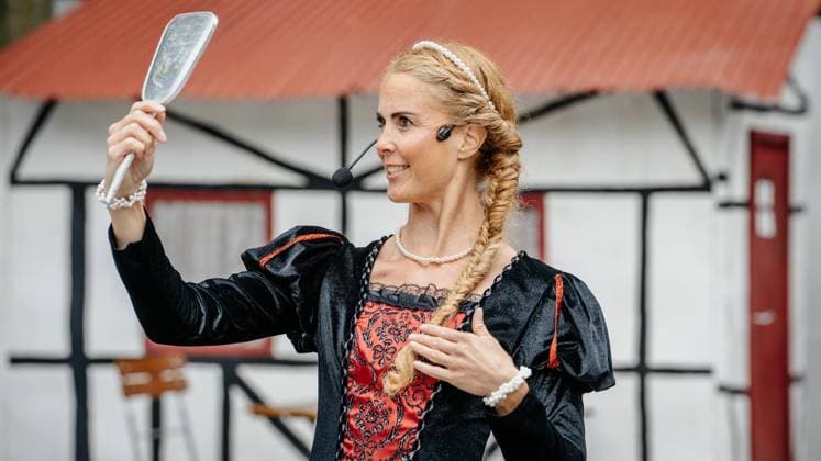 Märchenspiele 2026 der Volksbühne Wattenscheid: Generalprobe von König Drosselbart (Spielzeit vom 27. bis 31. Juli). Am 26.07.2026 in Bochum ** NUR FÜR REDAKTIONELLE ZWECKE ** EDITORIAL USE ONLY **<p>Märchenspiele 2026 der Volksbühne Wattenscheid: Generalprobe von König Drosselbart (Spielzeit vom 27. bis 31. Juli). Am 26.07.2026 in Bochum Bochum Copyright: ChristophxJendral *** 2026 Fairy Tale Plays at the Volksbühne Wattenscheid: Dress Rehearsal for *King Thrushbeard*; Running from July 27 to 31; On July 26, 2026, in Bochum ** FOR EDITORIAL USE ONLY ** EDITORIAL USE ONLY ** p Wattenscheid Volksbühne’s 2026 Fairy Tale Festival: Dress Rehearsal for *King Drosselbart*; Running from July 27 to 31; On July 26, 2026, in Bochum; Boch Copyright: ChristophxJendral doc86vy69hh55t1lyyq2r5e ,EDITORIAL USE ONLY