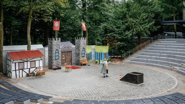 Märchenspiele 2026 der Volksbühne Wattenscheid: Generalprobe von König Drosselbart (Spielzeit vom 27. bis 31. Juli). Am 26.07.2026 in Bochum ** NUR FÜR REDAKTIONELLE ZWECKE ** EDITORIAL USE ONLY **<p>Märchenspiele 2026 der Volksbühne Wattenscheid: Generalprobe von König Drosselbart (Spielzeit vom 27. bis 31. Juli). Am 26.07.2026 in Bochum Bochum Copyright: ChristophxJendral *** 2026 Fairy Tale Plays at the Volksbühne Wattenscheid: Dress Rehearsal for *King Thrushbeard*; Running from July 27 to 31; On July 26, 2026, in Bochum ** FOR EDITORIAL USE ONLY ** EDITORIAL USE ONLY ** p Wattenscheid Volksbühne’s 2026 Fairy Tale Festival: Dress Rehearsal for *King Drosselbart*; Running from July 27 to 31; On July 26, 2026, in Bochum; Boch Copyright: ChristophxJendral doc86vy7ihtup3884r37 ,EDITORIAL USE ONLY