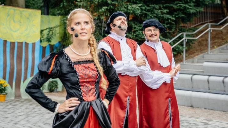 Märchenspiele 2026 der Volksbühne Wattenscheid: Generalprobe von König Drosselbart (Spielzeit vom 27. bis 31. Juli). Am 26.07.2026 in Bochum ** NUR FÜR REDAKTIONELLE ZWECKE ** EDITORIAL USE ONLY **<p>Märchenspiele 2026 der Volksbühne Wattenscheid: Generalprobe von König Drosselbart (Spielzeit vom 27. bis 31. Juli). Am 26.07.2026 in Bochum Bochum Copyright: ChristophxJendral *** 2026 Fairy Tale Plays at the Volksbühne Wattenscheid: Dress Rehearsal for *King Thrushbeard*; Running from July 27 to 31; On July 26, 2026, in Bochum ** FOR EDITORIAL USE ONLY ** EDITORIAL USE ONLY ** p Wattenscheid Volksbühne’s 2026 Fairy Tale Festival: Dress Rehearsal for *King Drosselbart*; Running from July 27 to 31; July 26, 2026, in Bochum; Bochum; Copyright: ChristophxJendral doc86vy6c965j714113hsfz ,EDITORIAL USE ONLY