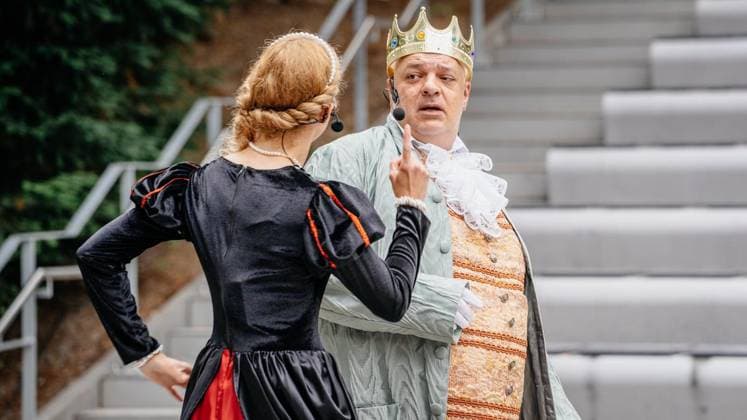 Märchenspiele 2026 der Volksbühne Wattenscheid: Generalprobe von König Drosselbart (Spielzeit vom 27. bis 31. Juli). Am 26.07.2026 in Bochum ** NUR FÜR REDAKTIONELLE ZWECKE ** EDITORIAL USE ONLY **<p>Märchenspiele 2026 der Volksbühne Wattenscheid: Generalprobe von König Drosselbart (Spielzeit vom 27. bis 31. Juli). Am 26.07.2026 in Bochum Bochum Copyright: ChristophxJendral *** 2026 Fairy Tale Plays at the Volksbühne Wattenscheid: Dress Rehearsal for *King Thrushbeard*; Running from July 27 to 31; On July 26, 2026, in Bochum ** FOR EDITORIAL USE ONLY ** EDITORIAL USE ONLY ** p Wattenscheid Volksbühne’s 2026 Fairy Tale Festival: Dress Rehearsal for *King Drosselbart*; Running from July 27 to 31; July 26, 2026, in Bochum; Bochum; Copyright: ChristophxJendral doc86vy6fvzxddmrclbr74 ,EDITORIAL USE ONLY