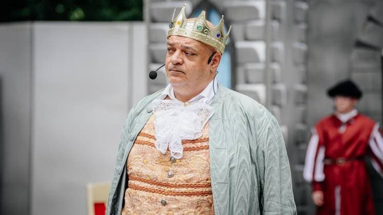 Märchenspiele 2026 der Volksbühne Wattenscheid: Generalprobe von König Drosselbart (Spielzeit vom 27. bis 31. Juli). Am 26.07.2026 in Bochum ** NUR FÜR REDAKTIONELLE ZWECKE ** EDITORIAL USE ONLY **<p>Märchenspiele 2026 der Volksbühne Wattenscheid: Generalprobe von König Drosselbart (Spielzeit vom 27. bis 31. Juli). Am 26.07.2026 in Bochum Bochum Copyright: ChristophxJendral *** 2026 Fairy Tale Plays at the Volksbühne Wattenscheid: Dress Rehearsal for *King Thrushbeard*; Running from July 27 to 31; On July 26, 2026, in Bochum ** FOR EDITORIAL USE ONLY ** EDITORIAL USE ONLY ** p Wattenscheid Volksbühne’s 2026 Fairy Tale Festival: Dress Rehearsal for *King Drosselbart*; Running from July 27 to 31; July 26, 2026, in Bochum; Bochum; Copyright: ChristophxJendral doc86vy6i1y2htf0qrgic9 ,EDITORIAL USE ONLY