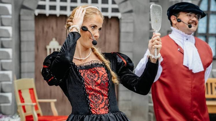 Märchenspiele 2026 der Volksbühne Wattenscheid: Generalprobe von König Drosselbart (Spielzeit vom 27. bis 31. Juli). Am 26.07.2026 in Bochum ** NUR FÜR REDAKTIONELLE ZWECKE ** EDITORIAL USE ONLY **<p>Märchenspiele 2026 der Volksbühne Wattenscheid: Generalprobe von König Drosselbart (Spielzeit vom 27. bis 31. Juli). Am 26.07.2026 in Bochum Bochum Copyright: ChristophxJendral *** 2026 Fairy Tale Plays at the Volksbühne Wattenscheid: Dress Rehearsal for *King Thrushbeard*; Running from July 27 to 31; On July 26, 2026, in Bochum ** FOR EDITORIAL USE ONLY ** EDITORIAL USE ONLY ** p Wattenscheid Volksbühne’s 2026 Fairy Tale Festival: Dress Rehearsal for *King Drosselbart*; Running from July 27 to 31; July 26, 2026, in Bochum; Bochum; Copyright: ChristophxJendral doc86vy690a42e166v72r74 ,EDITORIAL USE ONLY