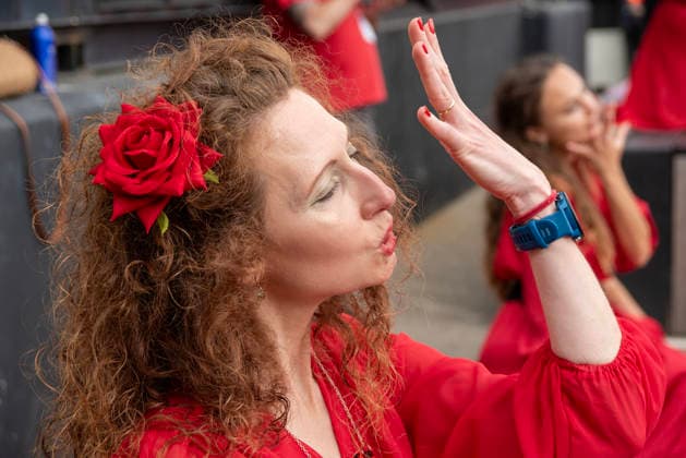 The Most Wuthering Heights Day Ever in London, UK - 26 Jul 2026 A lead dancer dressed as Kate Bush seen during a rehearsal of the Most Wuthering Heights Day Ever performance in Folkstone. Hundreds of people attended the annual event called The Most Wuthering Heights Ever 2026 in Folkstone. It is one of the biggest Kate Bush gatherings in the country. People come from as far as New Zealand, USA and Costa Rica to join to the performance. London United Kingdom Copyright: xKrisztianxElekx xSOPAxImagesx SSS_20260726_KATE_BUSH_0011005034