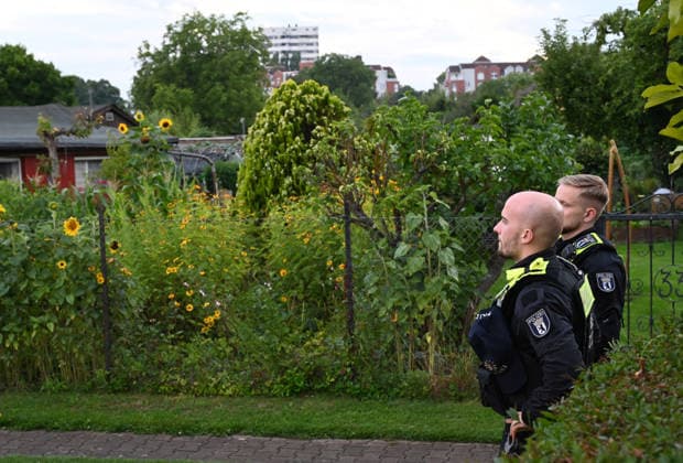 Suspected attacker on the Cristhoper Street Parade shot dead in Berlin BERLIN, GERMANY - JULY 26: A view of the site where the suspected attacker on the Cristhoper Street Parade was fatally shot during a special operation in Spandau district, in Berlin, Germany, on July 26, 2026. Several people were injured after a vehicle drove into a crowd during the Christopher Street Day (CSD) Pride parade in central Berlin, according to local media reports. At least one person was killed and 29 others were injured in the vehicle collision, according to local media reports. Volodymyr Sindieiev Anadolu Berlin Germany. Editorial use only. Please get in touch for any other usage.  Copyright: x2026xAnadoluxVolodymyrxSindieievx