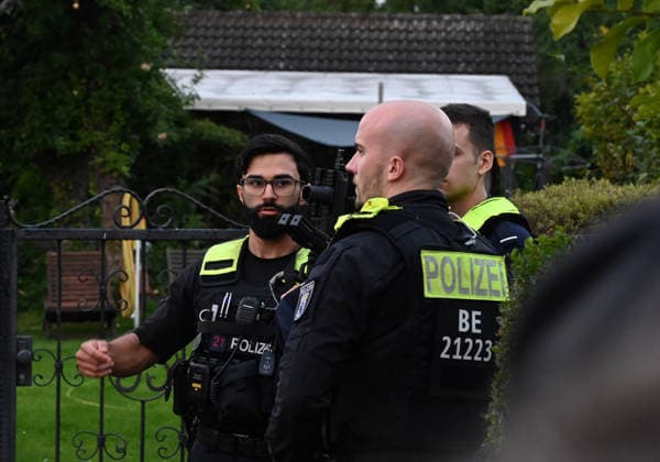 Suspected attacker on the Cristhoper Street Parade shot dead in Berlin BERLIN, GERMANY - JULY 26: A view of the site where the suspected attacker on the Cristhoper Street Parade was fatally shot during a special operation in Spandau district, in Berlin, Germany, on July 26, 2026. Several people were injured after a vehicle drove into a crowd during the Christopher Street Day (CSD) Pride parade in central Berlin, according to local media reports. At least one person was killed and 29 others were injured in the vehicle collision, according to local media reports. Volodymyr Sindieiev Anadolu Berlin Germany. Editorial use only. Please get in touch for any other usage.  Copyright: x2026xAnadoluxVolodymyrxSindieievx