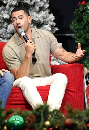 July 26, 2026, Dahlonega, Georgia, USA: Jesse Metcalfe at Christmas in a Small Town, University of North Georgia Convocation Center, Dahlonega, Georgia July 26, 2026 Dahlonega USA  - ZUMAs380 20260726_zep_s380_020 Copyright: xDerekxStormx
