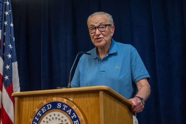 U.S. Senator Schumer Announces Action To Block Any Renaming Provision Attached To The Surface Transportation Bill Or Any Other Legislation Moving Through The U.S. Senate, New York, USA – 26 Jul 2026 U.S. Senator Chuck Schumer (D-NY) speaks U.S. Senator Chuck Schumer (D-NY) announces actions to block any legislation with a provision that renames New York Penn Station after Donald Trump based on recent reporting uncovering that Transportation Secretary Sean Duffy sent a letter to senators asking Congress to direct Amtrak to rename Penn Station on July 26, 2026 in New York City. New York United States Copyright: xRonxAdarx xSOPAxImagesx Ron-Adar-1440068