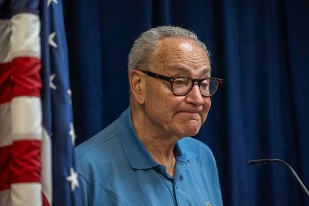 U.S. Senator Schumer Announces Action To Block Any Renaming Provision Attached To The Surface Transportation Bill Or Any Other Legislation Moving Through The U.S. Senate, New York, USA – 26 Jul 2026 U.S. Senator Chuck Schumer (D-NY) speaks U.S. Senator Chuck Schumer (D-NY) announces actions to block any legislation with a provision that renames New York Penn Station after Donald Trump based on recent reporting uncovering that Transportation Secretary Sean Duffy sent a letter to senators asking Congress to direct Amtrak to rename Penn Station on July 26, 2026 in New York City. New York United States Copyright: xRonxAdarx xSOPAxImagesx Ron-Adar-1440074