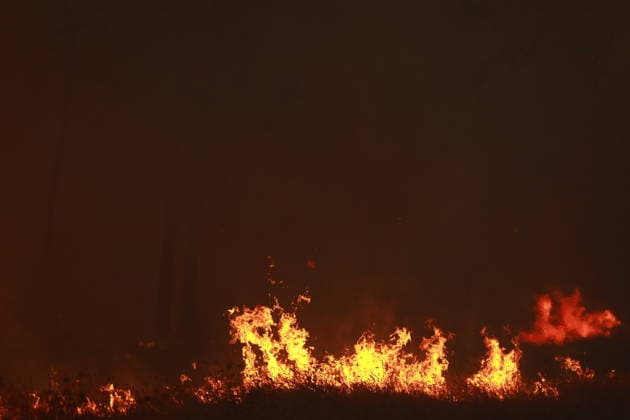 Firefighting operation continues as wildfire burns in Saint-Jean-d Illac, France SAINT-JEAN-D ILLAC, FRANCE - JULY 26: Firefighting operations continue as a wildfire burns near Saint-Jean-d Illac in southwestern France on July 26, 2026. Fire engines, heavy machinery and a firefighting helicopter are deployed to contain the blaze, while firefighters battle the fire on the ground. French Interior Minister Laurent Nunez warns that the situation remains highly unfavorable. Mohamad Salaheldin Abdelghani Alsayed Anadolu Saint-Jean-d Illac France. Editorial use only. Please get in touch for any other usage.  Copyright: x2026xAnadoluxMohamadxSalaheldinxAbdelghanixAlsayedx