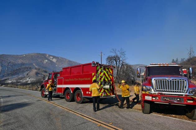 Mines Fire of wildfire continues in Santa Clara County of California SANTA CLARA COUNTY, CALIFORNIA - JULY 26: Firefighters are seen as crews battle with wildfire named as Mines Fire in Santa Clara County, California on July 26, 2026. Tayfun Coskun Anadolu California United States. Editorial use only. Please get in touch for any other usage.  Copyright: x2026xAnadoluxTayfunxCoskunx