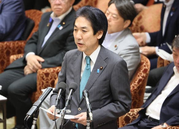 July 27, 2026, Tokyo, Japan - Japanese Fiscal Policy Minister Minoru Kiuchi answers a question at Lower House s budget committee session at the National Diet in Tokyo on Monday, July 27, 2026. (photo by Yoshio Tsunoda AFLO)  aflo_339282543