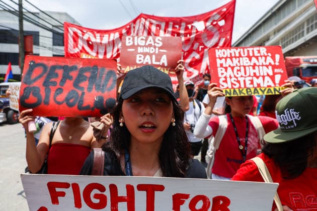 Groups protest as Philippine President Marcos delivers national address in Congress QUEZON CITY, PHILIPPINES - JULY 27: Various civil rights groups march towards the House of Representatives, as Philippine President Ferdinand Bongbong Marcos Jr. will deliver his State of the Nation address at the congress, in Quezon City, Metro Manila, Philippines, on July 27, 2026. The President s national address is expected to touch on an array of international and domestic issues, including South China Sea disputes, Manila s ties with the United States and China, and the impacts of U.S.-Iran conflict on energy supplies and prices. Daniel Ceng Anadolu Quezon City Philippines. Editorial use only. Please get in touch for any other usage.  Copyright: x2026xAnadoluxDanielxCengx