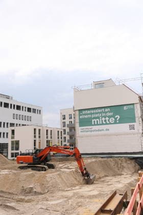 Die Baustelle für das neue Wohn- und Geschäftsviertel am Alten Markt in Potsdam, 26. Juli 2026. Baustelle Alter Markt Potsdam *** The construction site for the new residential and commercial district at the Alter Markt in Potsdam, July 26, 2026 Construction Site at the Alter Markt in Potsdam
