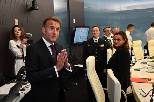French President Emmanuel Macron attends an interministerial meeting on the response to the wildfires in southwestern France at the French Ministry of the Interior in Beauvau, Paris, on July 27, 2026. Christophe Saidi, Pool Bestimage, PARIS, France  Copyright: xChristophexSaÃ¯di Pool BestimagexChristophexSaÃ¯di Pool Bestimagex
