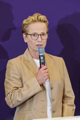 27.07.2026. Düsseldorf. Die erfolgreichste Dressurreiterin der Welt Isabell Werth beim Pressegespräch zur Reit WM 2026 in Aachen. Vom 11. bis 23. August 2026 verwandelt sich der Allianz Park Aachen für die FEI World Championships in eine Bühne für Gold, Silber und Bronze in sechs Disziplinen. Die Stadt Aachen und ganz Nordrhein-Westfalen sind Gastgeber für Athletinnen und Athleten aus mehr als 60 Nationen und über eine halbe Millionen Besucherinnen und Besucher. Erstmals wird auch der Para-Reitsport bei einer Reit-Weltmeisterschaft integriert. Düsseldorf Staatskanzlei, Horionplatz 1 Nordrhein-Westfalen Deutschland *** July 27, 2026, Düsseldorf: Isabell Werth, the world’s most successful dressage rider, at a press conference for the