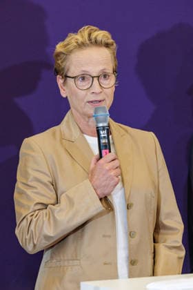 27.07.2026. Düsseldorf. Die erfolgreichste Dressurreiterin der Welt Isabell Werth beim Pressegespräch zur Reit WM 2026 in Aachen. Vom 11. bis 23. August 2026 verwandelt sich der Allianz Park Aachen für die FEI World Championships in eine Bühne für Gold, Silber und Bronze in sechs Disziplinen. Die Stadt Aachen und ganz Nordrhein-Westfalen sind Gastgeber für Athletinnen und Athleten aus mehr als 60 Nationen und über eine halbe Millionen Besucherinnen und Besucher. Erstmals wird auch der Para-Reitsport bei einer Reit-Weltmeisterschaft integriert. Düsseldorf Staatskanzlei, Horionplatz 1 Nordrhein-Westfalen Deutschland *** July 27, 2026, Düsseldorf: Isabell Werth, the world’s most successful dressage rider, at a press conference for the
