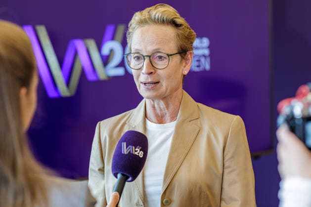 27.07.2026. Düsseldorf. Die erfolgreichste Dressurreiterin der Welt Isabell Werth beim Pressegespräch zur Reit WM 2026 in Aachen. Vom 11. bis 23. August 2026 verwandelt sich der Allianz Park Aachen für die FEI World Championships in eine Bühne für Gold, Silber und Bronze in sechs Disziplinen. Die Stadt Aachen und ganz Nordrhein-Westfalen sind Gastgeber für Athletinnen und Athleten aus mehr als 60 Nationen und über eine halbe Millionen Besucherinnen und Besucher. Erstmals wird auch der Para-Reitsport bei einer Reit-Weltmeisterschaft integriert. Düsseldorf Staatskanzlei, Horionplatz 1 Nordrhein-Westfalen Deutschland *** July 27, 2026, Düsseldorf: Isabell Werth, the world’s most successful dressage rider, at a press conference for the