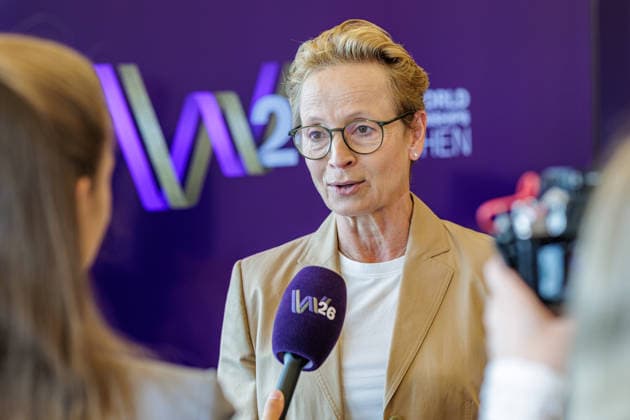 27.07.2026. Düsseldorf. Die erfolgreichste Dressurreiterin der Welt Isabell Werth beim Pressegespräch zur Reit WM 2026 in Aachen. Vom 11. bis 23. August 2026 verwandelt sich der Allianz Park Aachen für die FEI World Championships in eine Bühne für Gold, Silber und Bronze in sechs Disziplinen. Die Stadt Aachen und ganz Nordrhein-Westfalen sind Gastgeber für Athletinnen und Athleten aus mehr als 60 Nationen und über eine halbe Millionen Besucherinnen und Besucher. Erstmals wird auch der Para-Reitsport bei einer Reit-Weltmeisterschaft integriert. Düsseldorf Staatskanzlei, Horionplatz 1 Nordrhein-Westfalen Deutschland *** July 27, 2026, Düsseldorf: Isabell Werth, the world’s most successful dressage rider, at a press conference for the