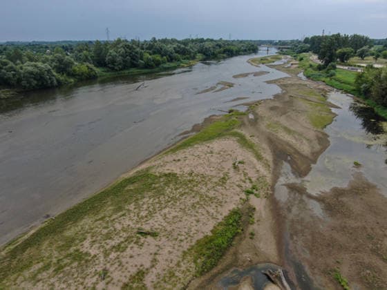 Poland s San River with low water levels as drought intensifies STALOWA WOLA, POLAND- JULY 27: An aerial view of San River with low water levels due to the ongoing drought in Poland in Stalowa Wola, Poland on July 27, 2026. Currently, low water levels have been recorded at 66 percent of Poland’s hydrological stations. Warnings over worsening dry conditions were issued earlier in July, when Poland’s national weather agency said hydrological drought had spread across much of the country. Officials reported falling river levels, reduced groundwater supplies and more monitoring stations recording flows below long-term minimum thresholds. At the end of this week, a heatwave is predicted with temperatures to raise above 35 Celsius degrees. Omar  Copyright: x2026xAnadoluxOmarxMarquesx