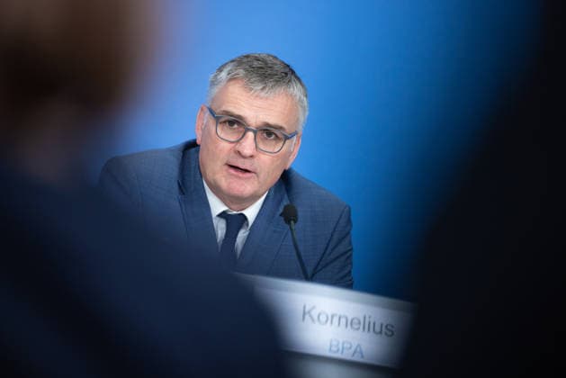 regierungspressekonferenz Deutschland, Berlin am 27. Juli 2026: Sprecher der Bundesregierung Stefan Kornelius stellt sich in der Bundespressekonferenz den Fragen der Presse. *** German Government Press Conference, Berlin, July 27, 2026: Federal Government Spokesperson Stefan Kornelius answers questions from the press at the Federal Press Conference