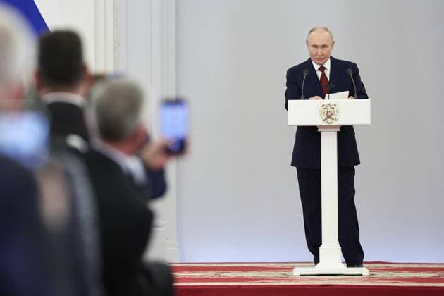 Russia Putin State Duma 9212602 27.07.2026 Russian President Vladimir Putin speaks during a meeting with members of the State Duma, the lower house of parliament, of the eighth convocation at the Kremlin in Moscow, Russia. Sofia Sandurskaya Sputnik Moscow Russia  Copyright: xSofiaxSandurskayax