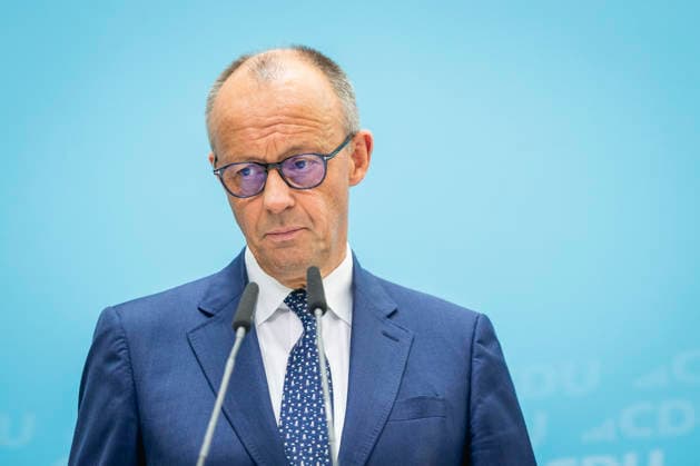 Friedrich Merz, Bundeskanzler und Parteivorsitzender der CDU, spricht zu den Medien in Berlin, 27.07.2026. Berlin Deutschland *** Friedrich Merz, Federal Chancellor and CDU Party Chairman, speaks to the media in Berlin, July 27, 2026, Berlin, Germany Copyright: xJulianexSonntagx