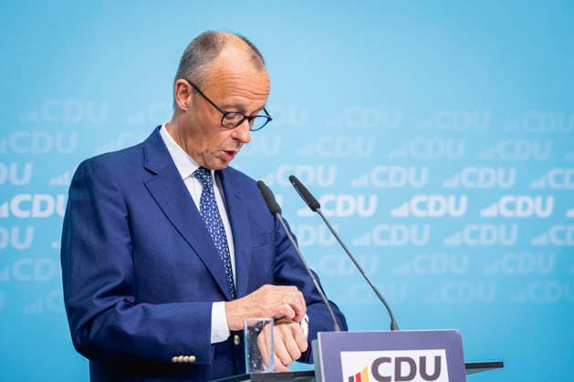 Friedrich Merz, Bundeskanzler und Parteivorsitzender der CDU, spricht zu den Medien in Berlin, 27.07.2026. Berlin Deutschland *** Friedrich Merz, Federal Chancellor and CDU Party Chairman, speaks to the media in Berlin, July 27, 2026, Berlin, Germany Copyright: xJulianexSonntagx