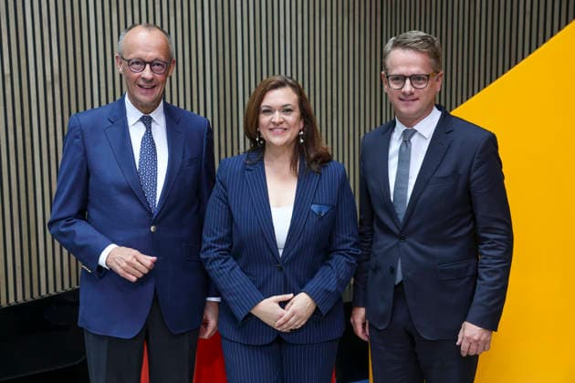 Bundeskanzler und Parteivorsitzender der CDU Friedrich Merz, Franziska Hoppermann und Carsten Linnemann nach CDU Gremiensitzungen im Konrad Adenauer Haus am 27.07.26 in Berlin Friedrich Merz, Franziska Hoppermann und Carsten Linnemann bei Pressekonferenz in Berlin *** Federal Chancellor and CDU Party Chairman Friedrich Merz, Franziska Hoppermann, and Carsten Linnemann after CDU committee meetings at the Konrad Adenauer House on July 27, 2026, in Berlin; Friedrich Merz, Franziska Hoppermann, and Carsten Linnemann at a press conference in Berlin