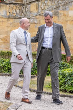 CSU-Sommerklausur: Auftakt mit Markus Söder und Alexander Hoffmann Kloster Banz, Bayern, Deutschland, 27.07.2026: Markus Söder, Ministerpräsident des Freistaates Bayern und CSU-Vorsitzender, sowie Alexander Hoffmann, Vorsitzender der CSU im Bundestag, beim Auftakt der Sommerklausur der CSU-Landesgruppe. Im Mittelpunkt stehen politische Beratungen sowie die Vorstellung aktueller Schwerpunkte der CSU. Neubanz Deutschland *** CSU Summer Retreat Kicks Off with Markus Söder and Alexander Hoffmann at Banz Abbey, Bavaria, Germany, July 27, 2026 Markus Söder, Minister-President of the Free State of Bavaria and CSU Chairman, along with Alexander Hoffmann, Chairman of the CSU in the Bundestag, at the opening of the CSU State Group’s summer retre