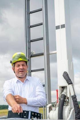 Sven Schulze besucht Feuerwehr EUR, Deutschland, Dessau, 27.07.2026: Sven Schulze (CDU) Ministerpräsident von Sachsen-Anhalt besucht einen Einsatztag der Berufsfeuerwehr Dessau-Roßlau. *** Sven Schulze Visits Fire Department EUR, Germany, Dessau, July 27, 2026 Sven Schulze, CDU Minister-President of Saxony-Anhalt, visits the Dessau-Roßlau Professional Fire Department during a day of operations