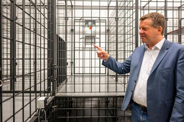 Sven Schulze besucht Feuerwehr EUR, Deutschland, Dessau, 27.07.2026: Sven Schulze (CDU) Ministerpräsident von Sachsen-Anhalt besucht einen Einsatztag der Berufsfeuerwehr Dessau-Roßlau. *** Sven Schulze Visits Fire Department EUR, Germany, Dessau, July 27, 2026 Sven Schulze, CDU Minister-President of Saxony-Anhalt, visits the Dessau-Roßlau Professional Fire Department during a day of operations