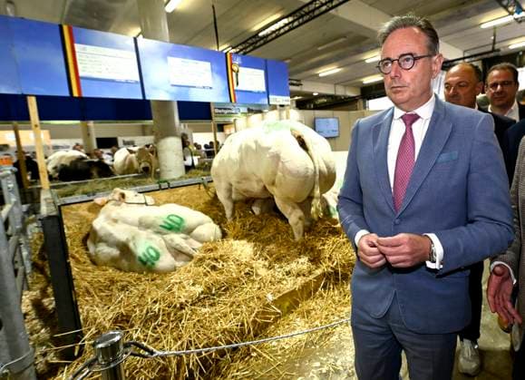Bart De Wever visits the Libramont Agricultural Fair 2026 LIBRAMONT, BELGIUM - JULY 27 : PM Bart De Wever (N-VA) visits the Libramont Agricultural Fair 2026 ( lunch at the Fair, organised by AKT and reserved for 200 Belgian and Luxembourg CEO s and visit with Christophe Hansen (European Commissioner for Agriculture)) on July 27, 2026 in Libramont, Belgium, 27 07 2026 Libramont Belgium  Copyright: xDidierxLebrunx