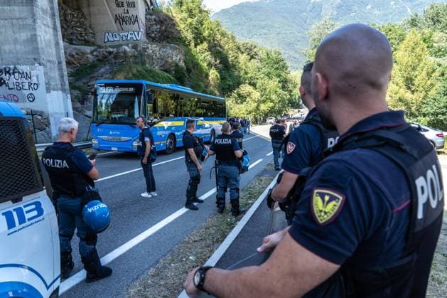 July 27, 2026, Turin, To, Italy: Police checks at the end of the No Tav Alta FelicitoÂ¡ festival. Venaus, 27 07 2026. Turin Italy  - ZUMAa289 20260727_zia_a289_048 Copyright: xSelenexDanielex xAgfx