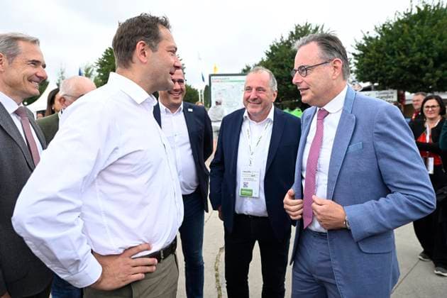 Bart De Wever visits the Libramont Agricultural Fair 2026 LIBRAMONT, BELGIUM - JULY 27 : PM Bart De Wever (N-VA) visits the Libramont Agricultural Fair 2026 ( lunch at the Fair, organised by AKT and reserved for 200 Belgian and Luxembourg CEO s and visit with Christophe Hansen (European Commissioner for Agriculture)) on July 27, 2026 in Libramont, Belgium, 27 07 2026 Libramont Belgium  Copyright: xDidierxLebrunx