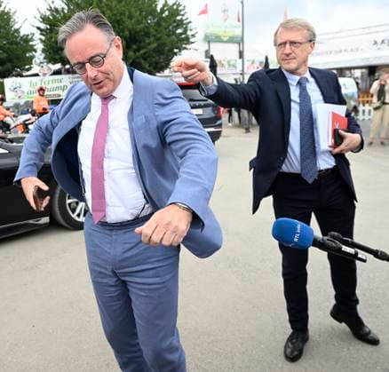 Bart De Wever visits the Libramont Agricultural Fair 2026 LIBRAMONT, BELGIUM - JULY 27 : PM Bart De Wever (N-VA) visits the Libramont Agricultural Fair 2026 ( lunch at the Fair, organised by AKT and reserved for 200 Belgian and Luxembourg CEO s and visit with Christophe Hansen (European Commissioner for Agriculture)) on July 27, 2026 in Libramont, Belgium, 27 07 2026 Libramont Belgium  Copyright: xDidierxLebrunx