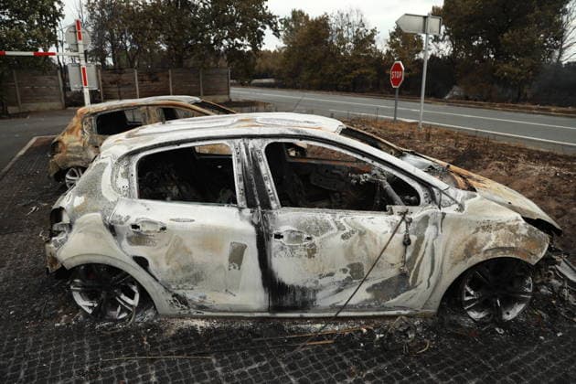 Gironde wildfire in southwestern France GIRONDE, FRANCE - JULY 27: A view of the aftermath of a massive wildfire in the Gironde department of southwestern France on July 27, 2026. Burned vehicles, damaged buildings, destroyed roads, and charred trees are seen across areas affected by the blaze. The wildfire caused widespread destruction as firefighters continued efforts to contain the flames. Authorities said the spread of the flames has been halted, but the wildfire remains active under difficult conditions. Mohamad Salaheldin Abdelghani Alsayed Anadolu Gironde France. Editorial use only. Please get in touch for any other usage.  Copyright: x2026xAnadoluxMohamadxSalaheldinxAbdelghanixAlsayedx