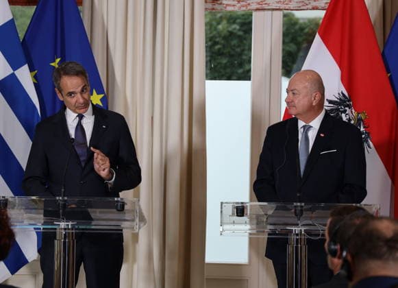 Kyriakos MITSOTAKIS trifft Christian Stocker Salzburg, Sacherm 27. 07. 2026 Kyriakos MITSOTAKIS, Christian STOCKER *** Kyriakos MITSOTAKIS meets Christian Stocker in Salzburg, Sacherm, July 27, 2026 Kyriakos MITSOTAKIS, Christian STOCKER 