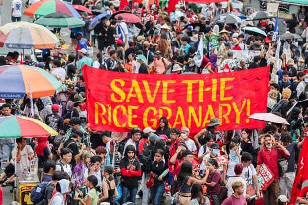 (260727) -- QUEZON CITY, July 27, 2026 -- Protesters march with placards during a rally, as President Ferdinand Romualdez Marcos Jr. delivers his 5th State of the Nation Address (SONA) at the House of Representatives, in Quezon City, the Philippines, on July 27, 2026. Various sectors took to the streets to voice their grievances over government policies. ) THE PHILIPPINES-QUEZON CITY-STATE OF THE NATION ADDRESS-PROTEST RouellexUmali 