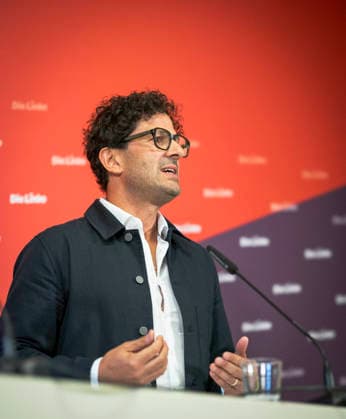 Luigi Pantisano, Vorsitzender der Partei Die Linke, aufgenommen im Rahmen einer Pressekonferenz in Berlin, 27.07.2026 Berlin Deutschland *** Luigi Pantisano, chairman of the party Die Linke, photographed during a press conference in Berlin on July 27, 2026, Berlin, Germany Copyright: xYonaxElsnerx