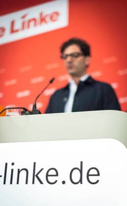Luigi Pantisano, Vorsitzender der Partei Die Linke, aufgenommen im Rahmen einer Pressekonferenz in Berlin, 27.07.2026 Berlin Deutschland *** Luigi Pantisano, chairman of the party Die Linke, photographed during a press conference in Berlin on July 27, 2026, Berlin, Germany Copyright: xYonaxElsnerx