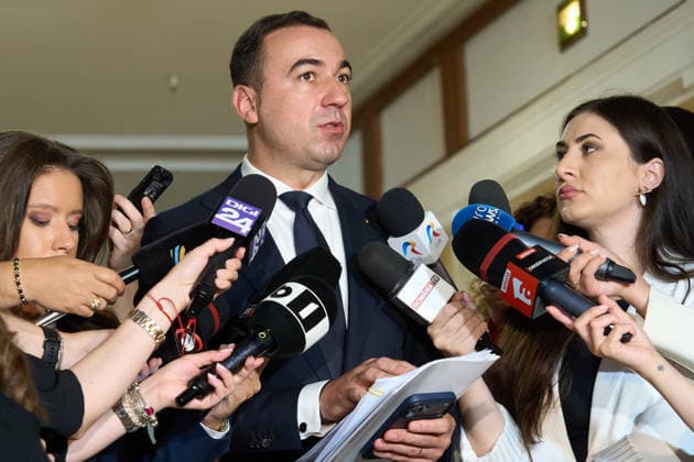 Senate Economic Committee meeting, at the Romanian Parliament, Bucharest, Romania Bucharest, Romania. 27th Jul, 2026: Bogdan Ivan, Social Democratic Party (PSD) deputy, speaks to the press after the Senate Economic Committee meeting, at the Romanian Parliament. The committee approved the proposal to delay the increase of the VAT on home purchases until Oct. 1. Bucharest Romania Copyright: xLucianxAlecux