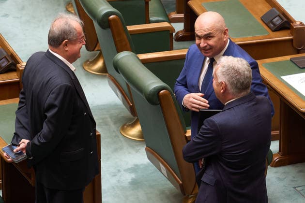 Extraordinary Session of the Romanian Senate, Bucharest, Romania Bucharest, Romania. 27th Jul, 2026: Senator Ilie Bolojan (R), dismissed Prime Minister of Romania, attends the plenary sitting of the extraordinary session of the Romanian Senate. Bucharest Romania Copyright: xLucianxAlecux