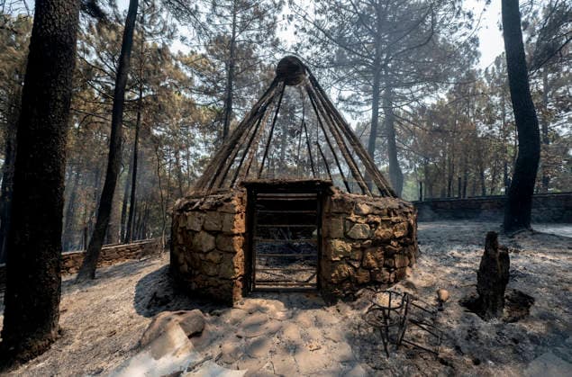 The fire in Ávila is now the largest in Spain’s history, having burned 55,000 hectares. The Casillas Ethnographic Museum after the forest fire, July 27, 2026, in Casillas, Ávila, Castile and León, Spain. The Burgohondo forest fire in Ávila has burned 55,000 hectares, making it the largest fire on record in Spain. Currently, firefighting efforts are focused on two active zones of concern to crews: the Mijares Pass and the area surrounding the municipality of Casillas. July 27, 2026 Ávila, Castile and León Ávila, Castile and León, Spain  Copyright: xAlbertoxOrtegax 7690035