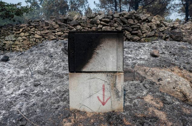 The fire in Ávila is now the largest in Spain’s history, having burned 55,000 hectares. Areas burned by the wildfire, as of July 27, 2026, in Casillas, Ávila, Castile and León, Spain. The Burgohondo forest fire in Ávila has burned 55,000 hectares, making it the largest fire on record in Spain. Currently, firefighting efforts are focused on two active zones of concern to firefighters: the Mijares Pass and the area surrounding the town of Casillas. JULY 27, 2026 Ávila, Castile and León, Spain  Copyright: xAlbertoxOrtegax 7690058