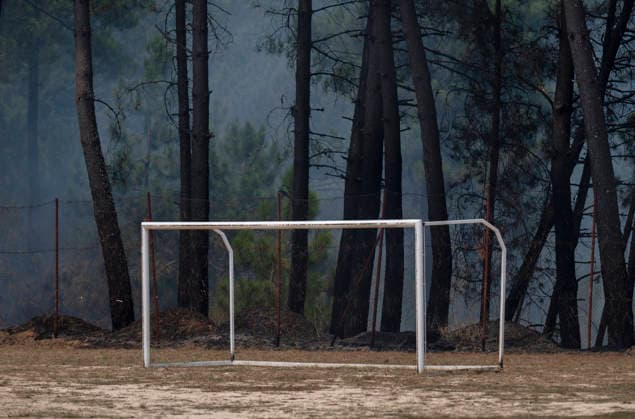 The fire in Ávila is now the largest in Spain’s history, having burned 55,000 hectares. Areas burned by the wildfire, as of July 27, 2026, in Casillas, Ávila, Castile and León, Spain. The Burgohondo forest fire in Ávila has burned 55,000 hectares, making it the largest fire on record in Spain. Currently, firefighting efforts are focused on two active zones of concern to firefighters: the Mijares Pass and the area surrounding the town of Casillas. JULY 27, 2026 Ávila, Castile and León, Spain  Copyright: xAlbertoxOrtegax 7690060
