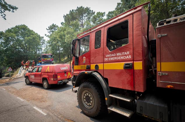 The fire in Ávila is now the largest in Spain’s history, having burned 55,000 hectares. UME personnel are working to extinguish the wildfire, as of July 27, 2026, in Casillas, Ávila, Castile and León, Spain. The forest fire in Burgohondo, Ávila, has burned 55,000 hectares, making it the largest fire ever recorded in Spain. Currently, the operation’s efforts are focused on two active zones of concern to firefighters: the Mijares Pass and the area surrounding the municipality of Casillas. July 27, 2026, Ávila, Castile and León, Ávila, Castile and León, Spain  Copyright: xAlbertoxOrtegax 7690064