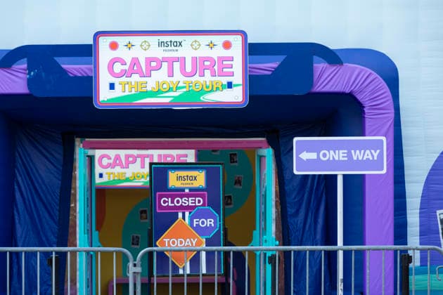 July 27, 2026, Seattle, Washington, USA: A vendorÃ¢â‚¬â ¢s kiosk is abandoned the morning after a shooting left three people dead at the Bite of Seattle festival in Seattle on Monday, July 27, 2026. Seattle USA - ZUMAg235 20260727_zap_g235_004 Copyright: xPaulxChristianxGordonx