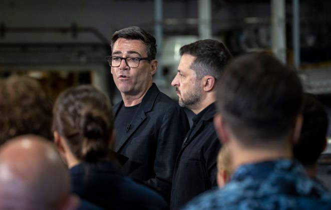 . 27 07 2026. Portsmouth, United Kingdom. UK Prime Minister Andy Burnham with the President of Ukraine, Volodymyr Zelenskyy, during a visit to the HMS Queen Elizabeth aircraft carrier at Portsmouth Naval Base, United Kingdom.  xPoolx xi-Imagesx IIM-26922-0003