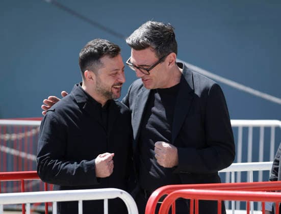. 27 07 2026. Portsmouth, United Kingdom. UK Prime Minister Andy Burnham with the President of Ukraine, Volodymyr Zelenskyy, during a visit to the HMS Queen Elizabeth aircraft carrier at Portsmouth Naval Base, United Kingdom.  xPoolx xi-Imagesx IIM-26922-0006
